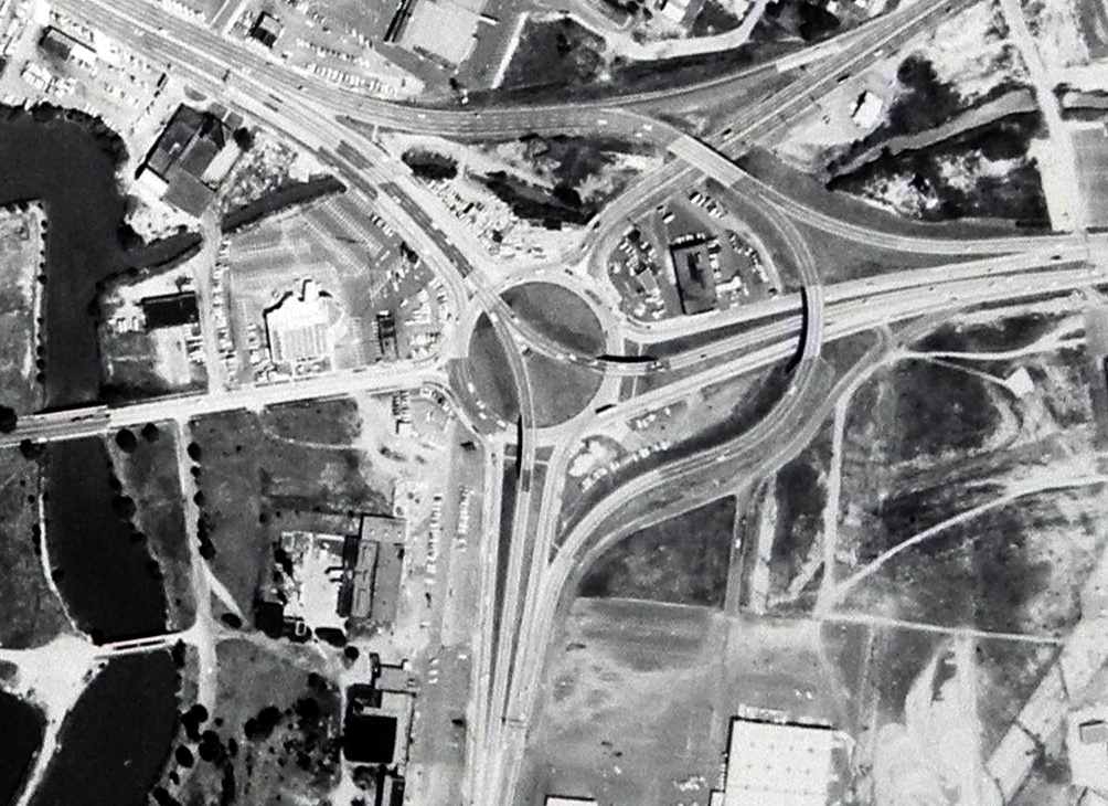 1963 aerial view of Airport Circle