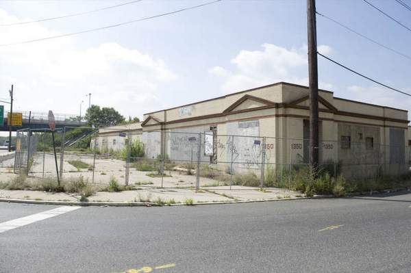 1350 Admiral Wilson Boulevard during demolition, July 23, 2008
