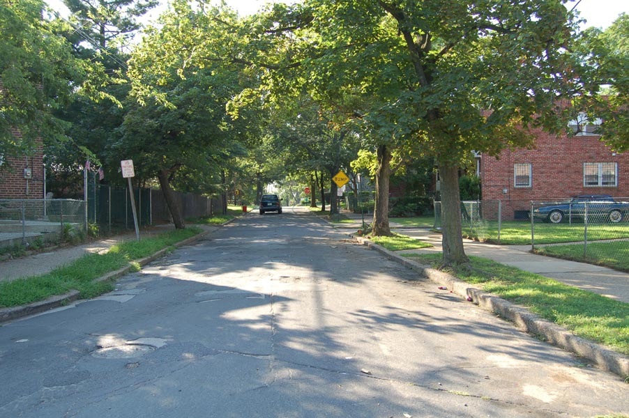 Beacon Avenue looking west from South 30th Street and Line Street, July 2006
