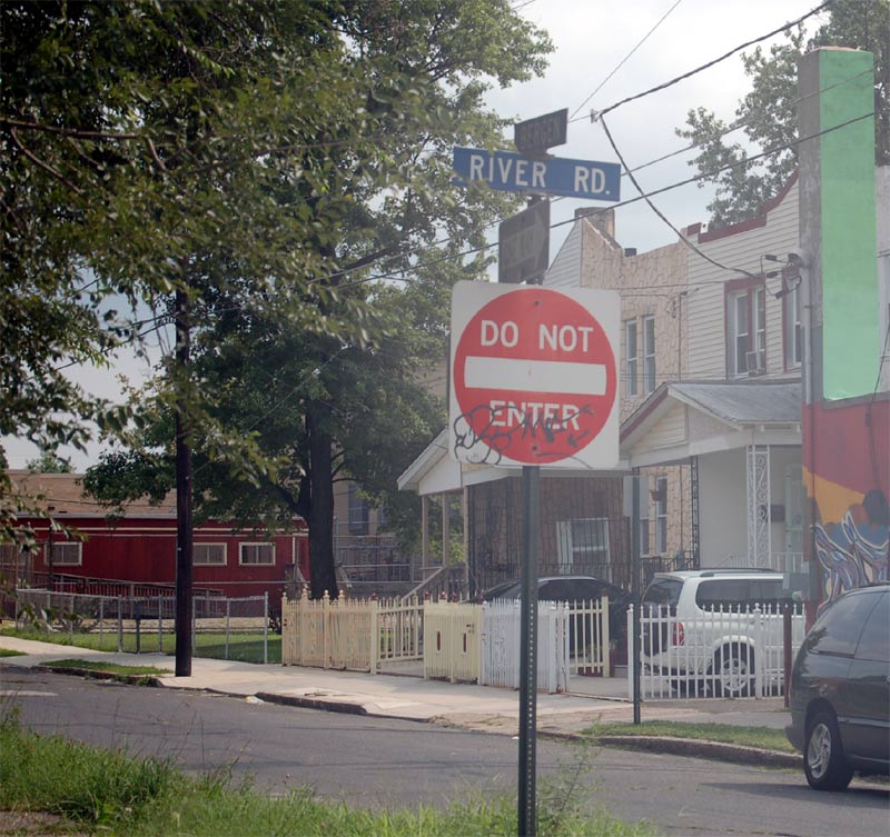 957 to 963 Bergen Avenue, September 2009