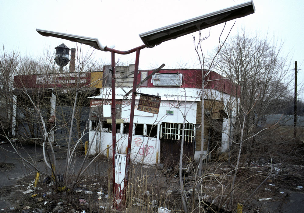 Northeast corner of Broadway and Chelton Avenue, 2040 Broadway, 2003