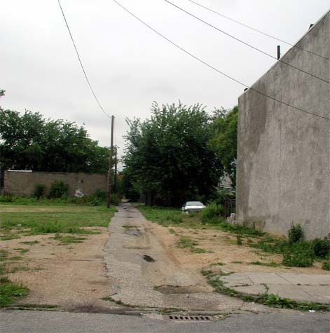 Looking east on Butcher's Alley from South 4th Street, June 6, 2004