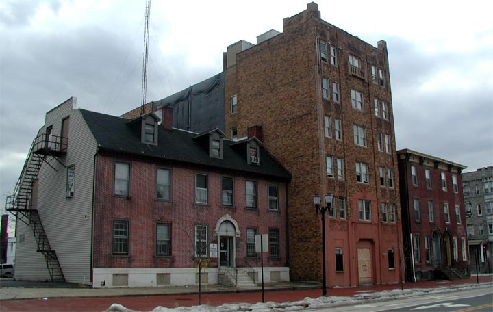 300 to 312 Cooper Street, February 7, 2004