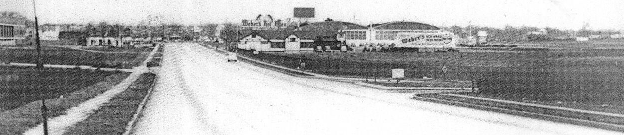 Crescent Boulevard at Airport Circle — circa 1935