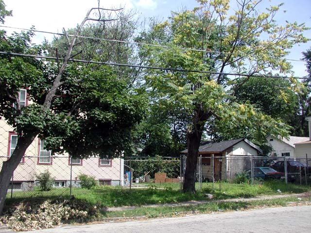 1102 Lois Avenue, July 10, 2004