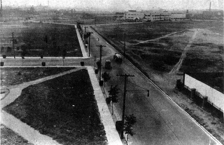 Looking north on Memorial Avenue, 1930, with Argonne Street entering from the left and the Sears-Roebuck Building in the background