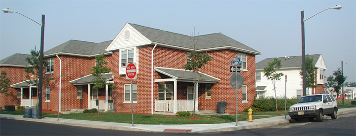 191 Morse Street at Morse & Bank Streets, July 2004