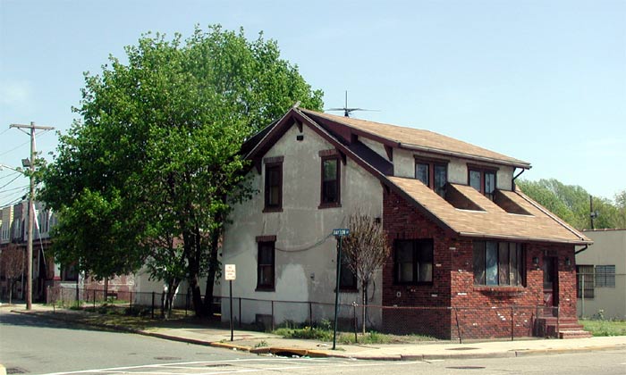 Southeast corner of Dayton Street and Mount Ephraim Avenue, April 2004