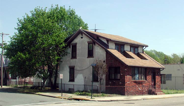 Southeast corner of Dayton Street and Mount Ephraim Avenue, April 2004