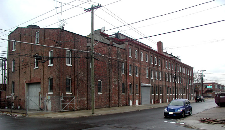 Looking northwest on South 17th Street towards Federal Street from Carman Street, March 2004