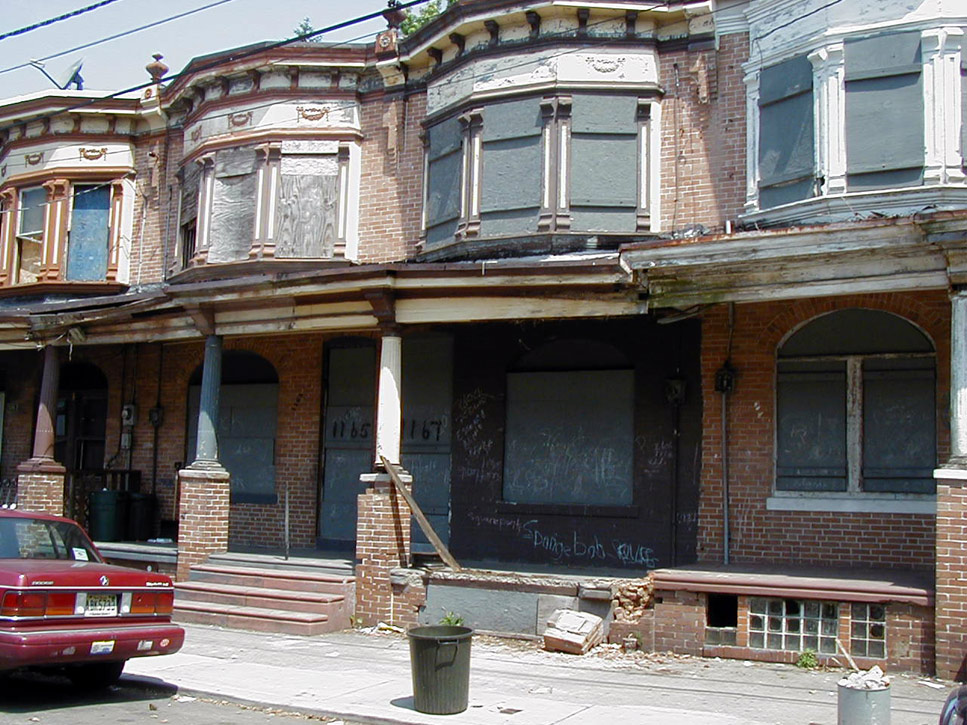 1165 and 1167 Chase Street, May 2003