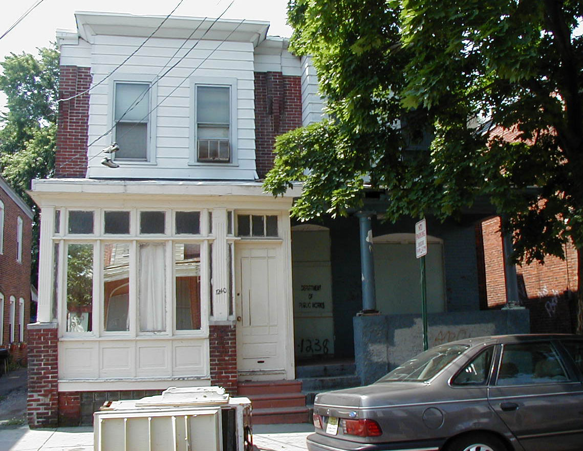 1238 and 1240 Chase Street, June 2001