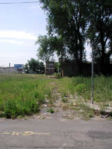 Looking south on Coates Avenue from Cherry Street, July 10, 2004