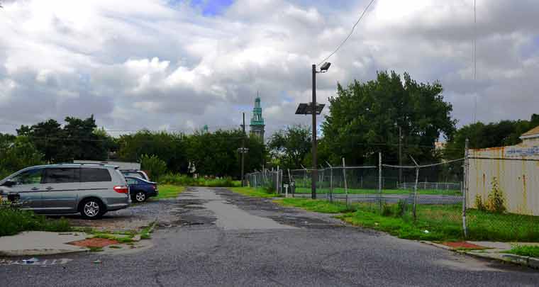 Intersection of Chestnut Street and Alder Street — looking north, August 16, 2011