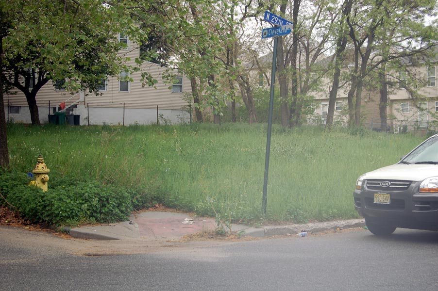 Southwest corner of North 29th Street and Cleveland Avenue, May 11, 2007