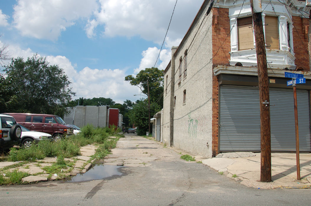 Looking north on Diamond Street from Chestnut Street, August 10, 2011