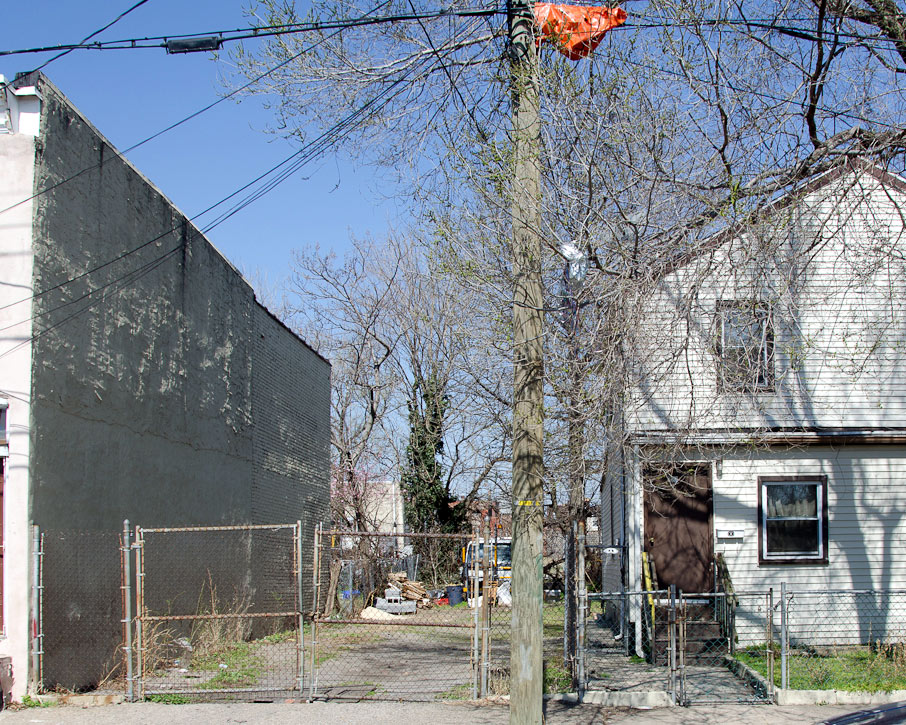 325 Division Street — Photograph taken March 19, 2012