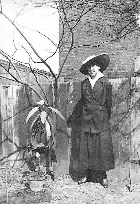 1016 Division Street — Edna Quemore, sister of Ethel Quemore King
