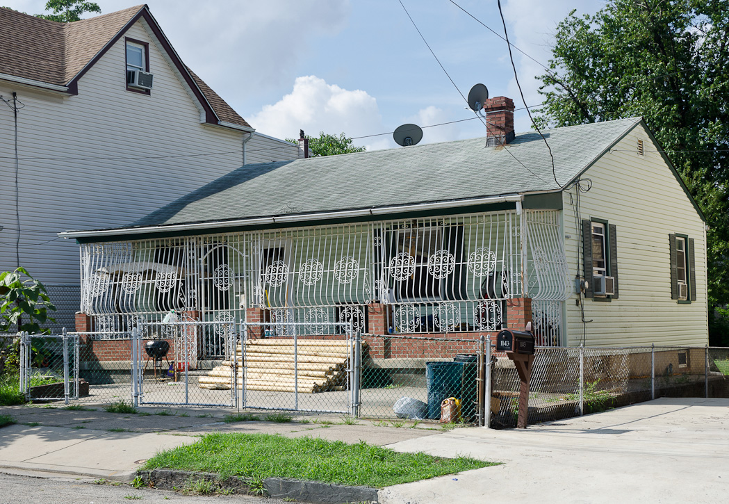 1139 Dupont Street, built after 1947, July 30, 2012