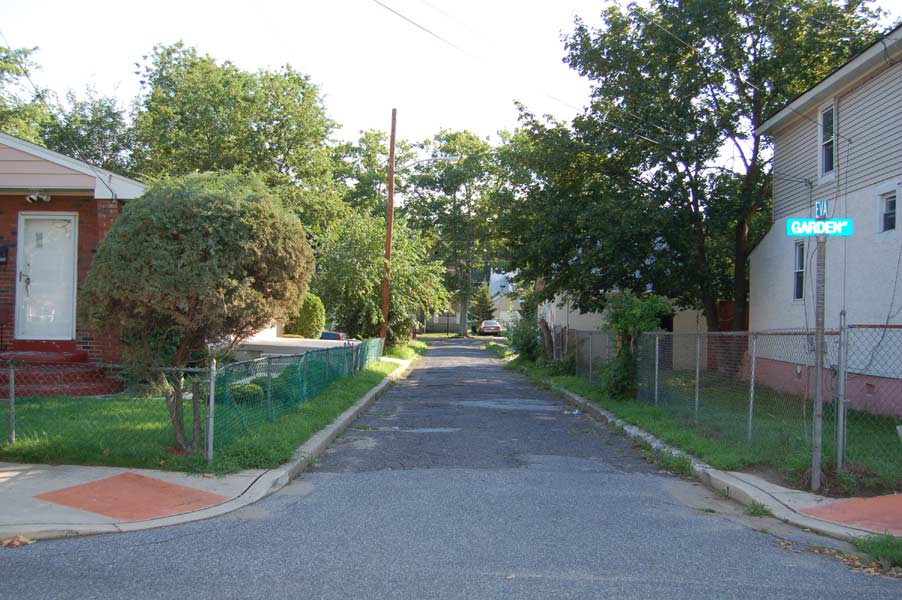 Looking down Eva Street from Garden Avenue, July 7, 2006