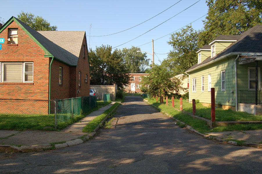 Looking down Eva Street from Hillside Avenue, July 7, 2006