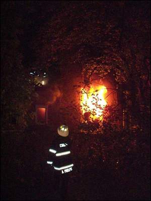 1307 Everett Street fire scene, October 11, 2007