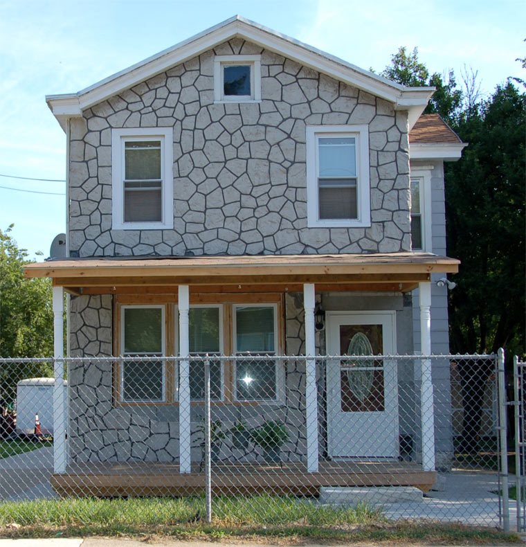823 Fairview Street, July 2, 2011