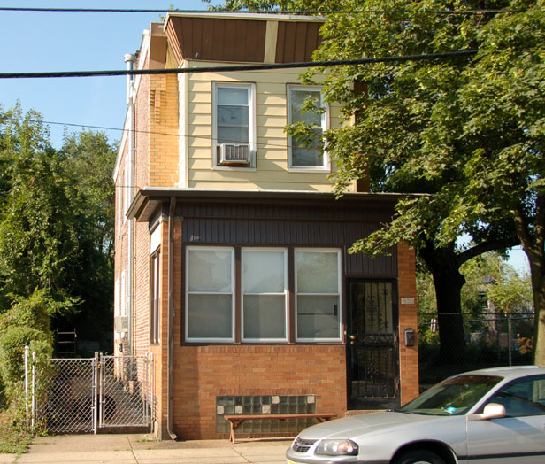 830 Fairview Street, July 2, 2011