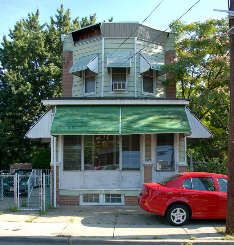 835 Fairview Street, July 2, 2011