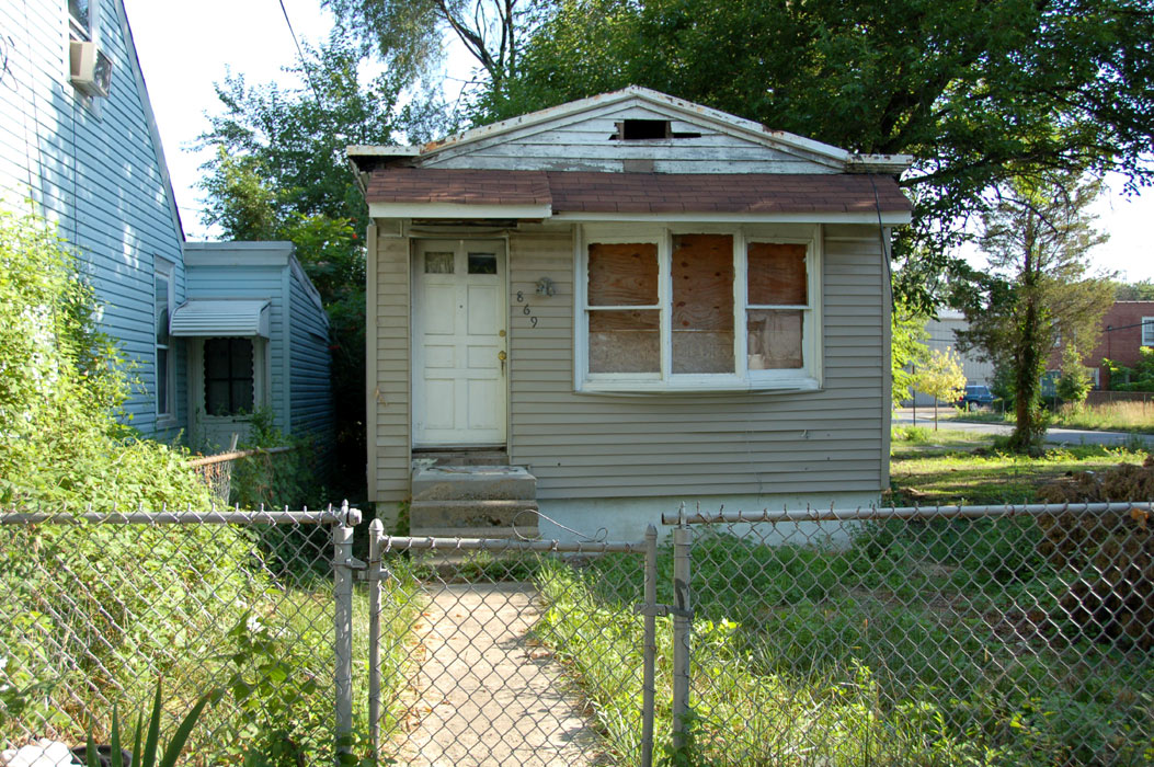 869 Fairview Street, July 2, 2011