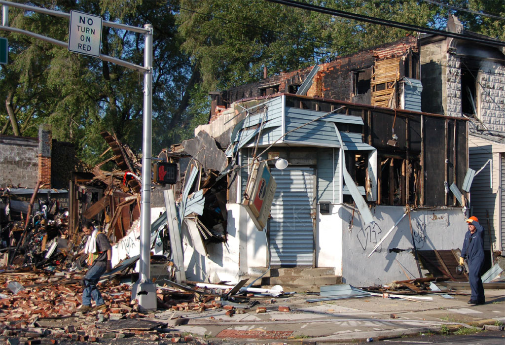 876 Fairview Street, July 2, 2011