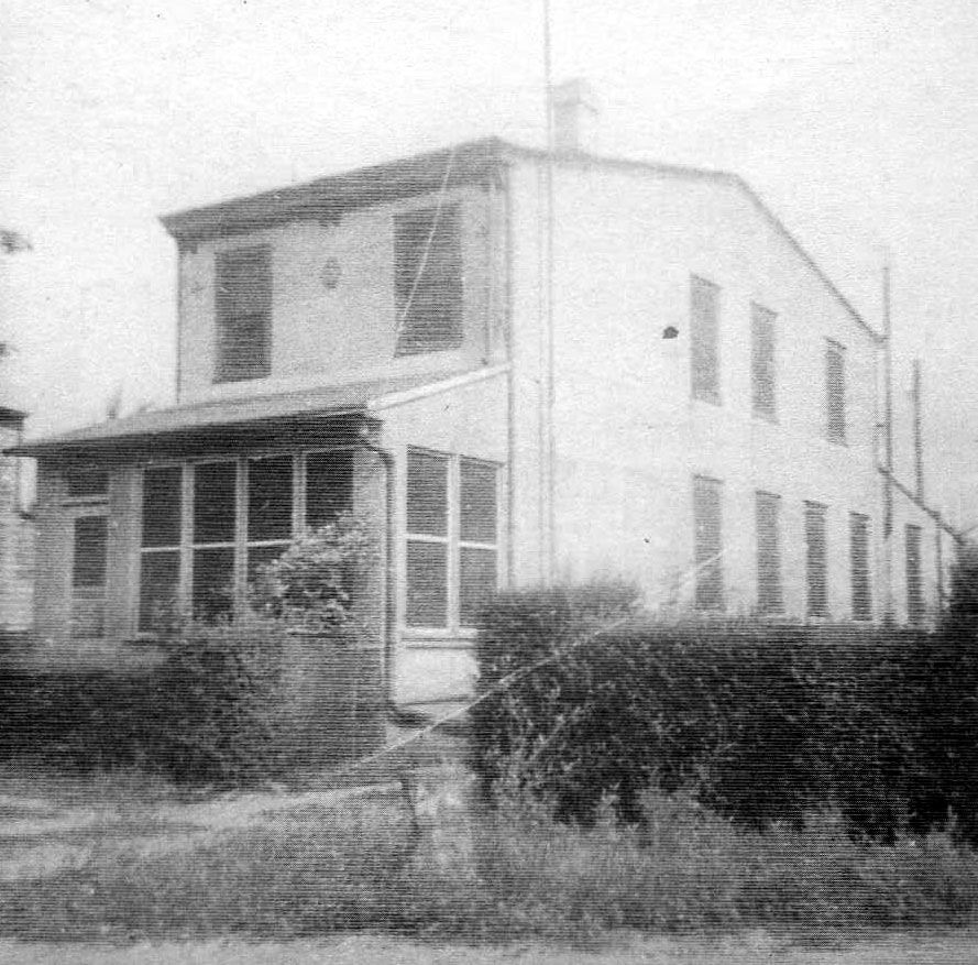 965 Fairview Street — Carson family home