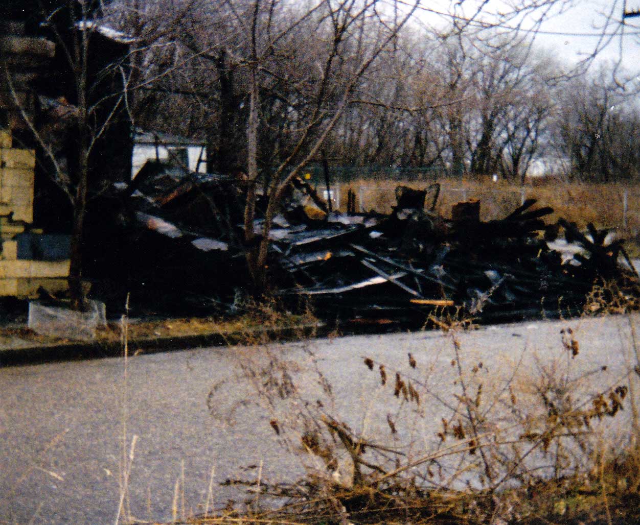 3230 Farragut Avenue — Wallis Cassidy Family, January 9, 1998
