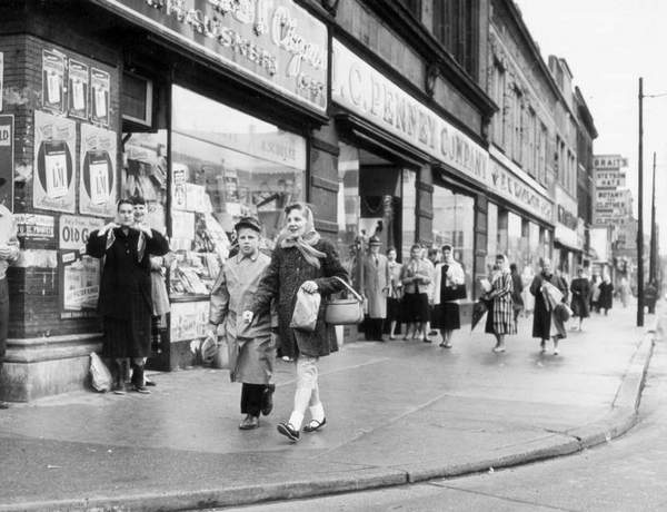 Looking west on Federal Street from the southwest corner of Broadway & Federal Street, 1950s