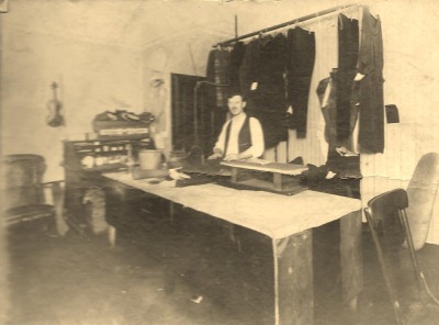 John Hadyniak family, 685 Ferry Avenue