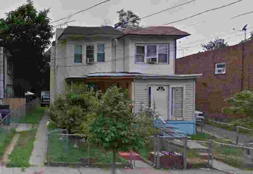 431 and 433 Garden Avenue, 2012