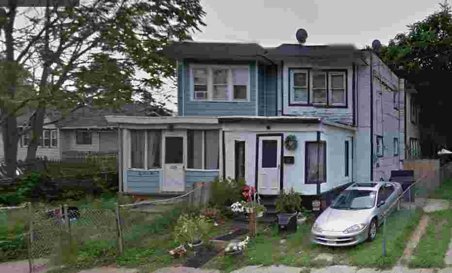 437 and 439 Garden Avenue, 2012