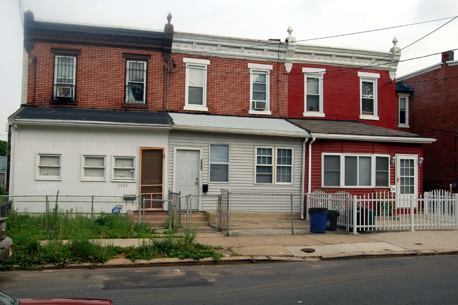 2905, 2907, and 2909 High Street, July 25, 2006