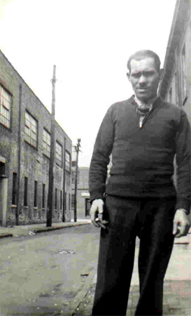 Louis Edwards and Gene Edwards on the 900 Block of Howard Street, early 1940s
