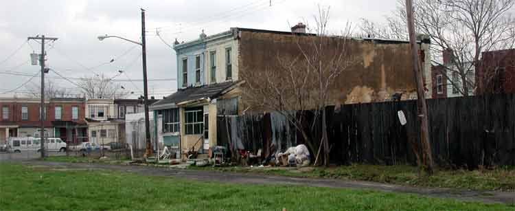925 and 927 Howard Street, April 1, 2004