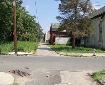 Looking north on Maurice Street from Sycamore Street, June 30, 2006