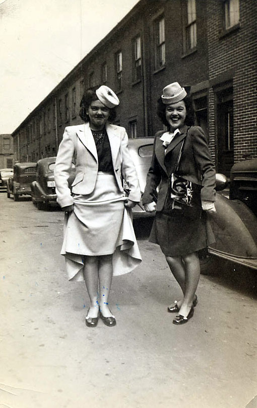 Gloria Reed and Jackie Petrauschke, Howard Street, 1940s