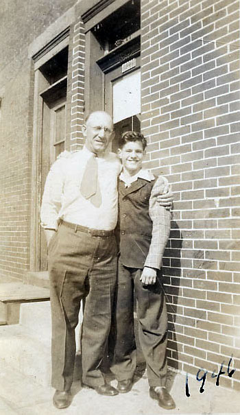 'Poppy' Reed and Gene Edwards, 923 Howard Street, 1946