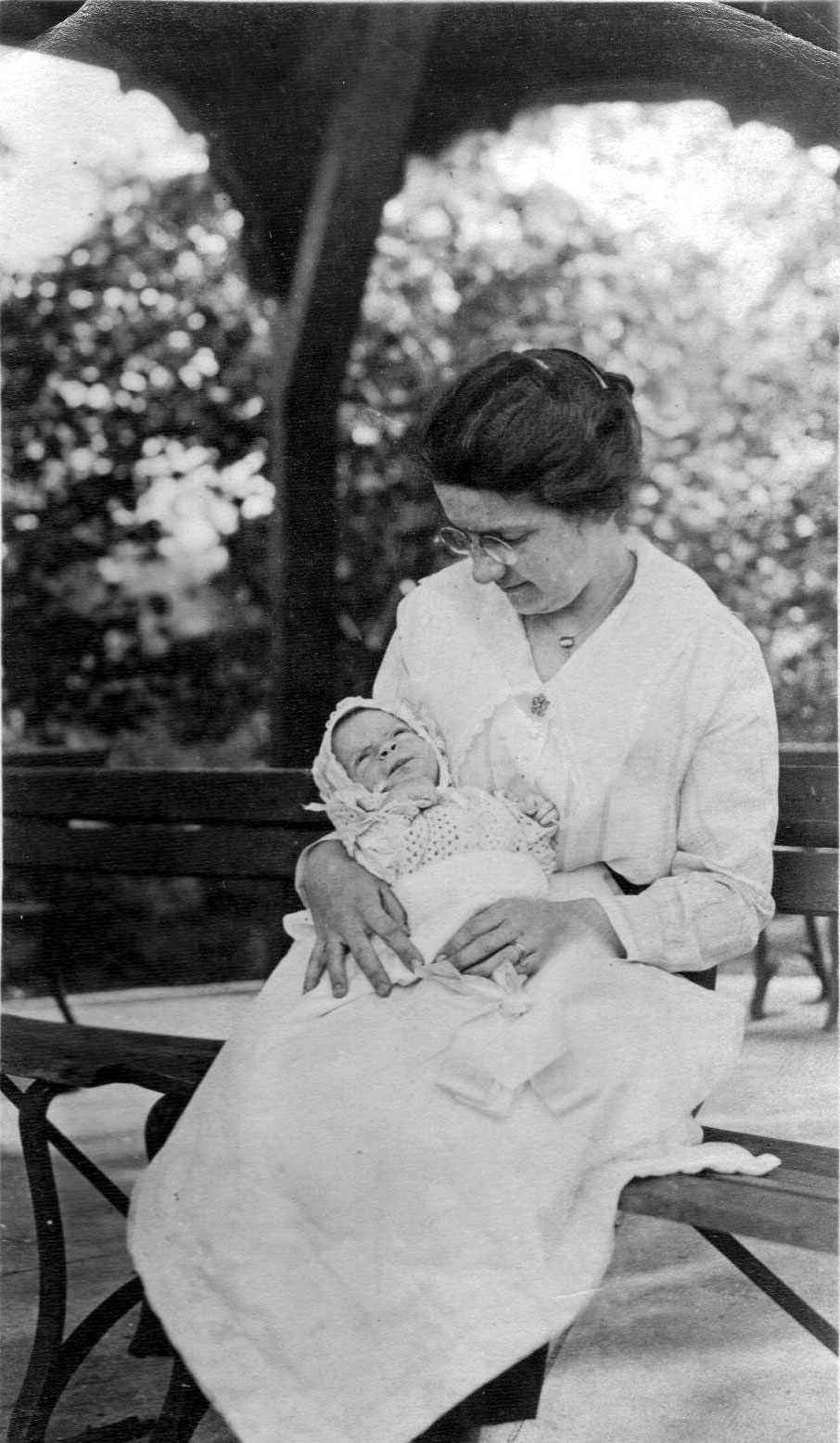 Lucy Tilton, 1914, 1122 Kenwood Avenue