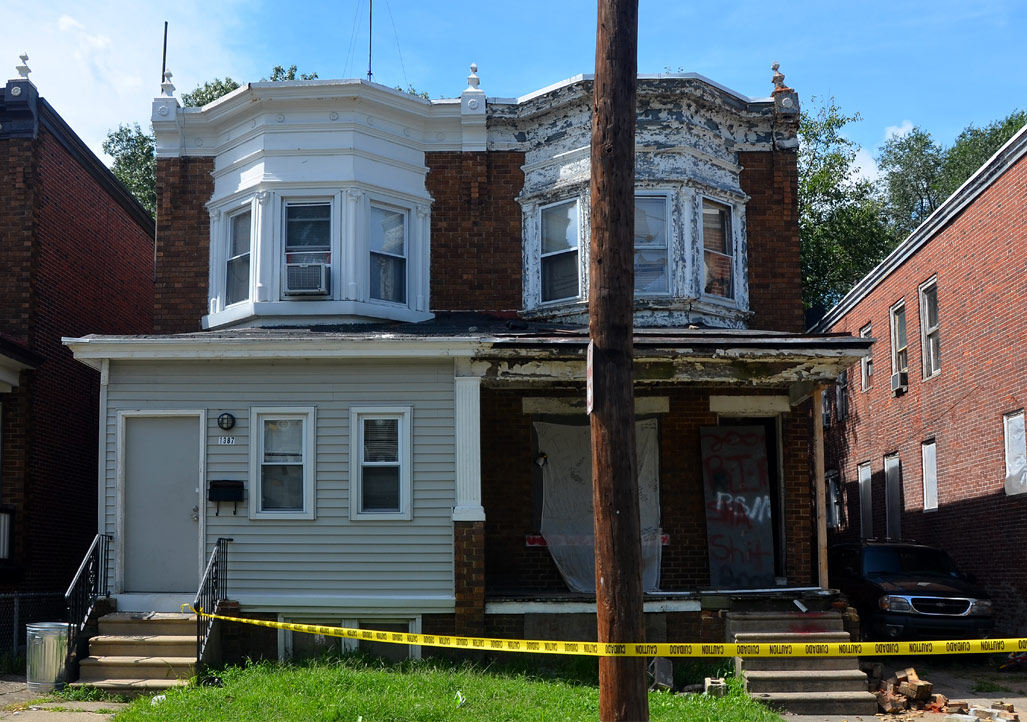 1385 and 1387 Kenwood Avenue, August 24, 2011