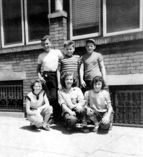 Neighbors between 919 and 921 Kimber Street, October 1950