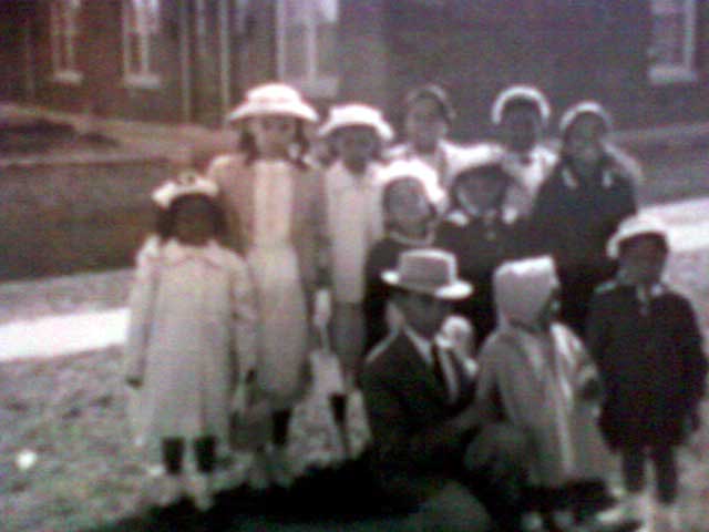 2117 Kossuth Street (Chelton Terrace) — The Beasley Family and friends, 1958