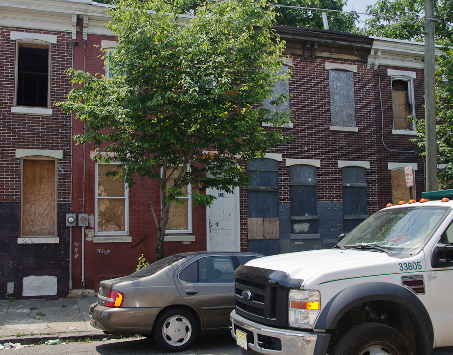 822–824 Line Street, May 29, 2012
