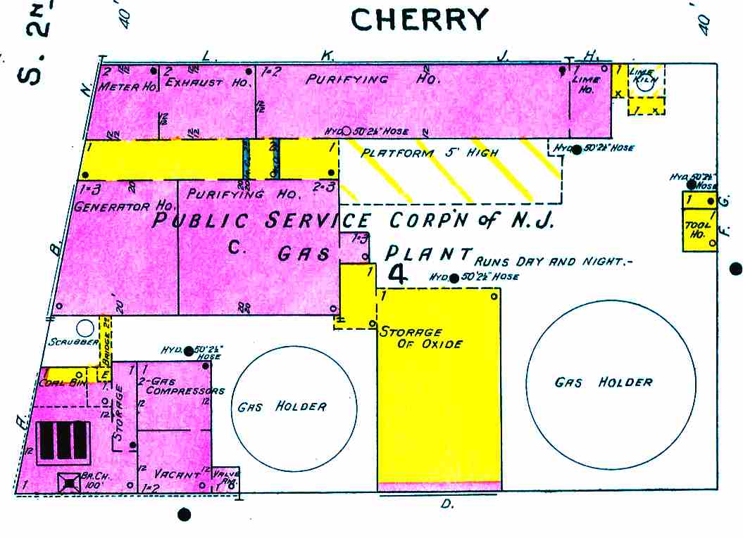 Sanborn map showing gas works on Locust Street, 1906