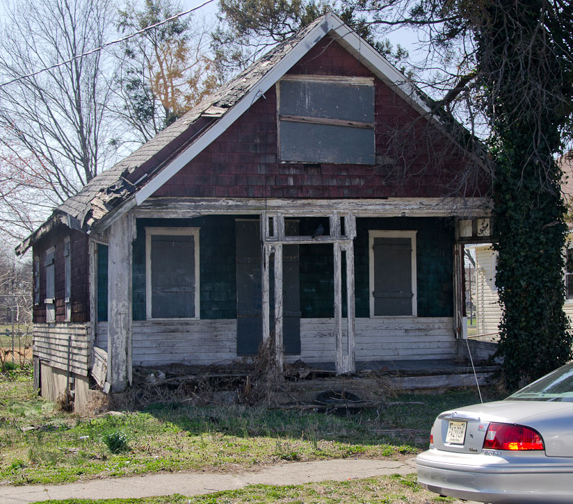1127 Lois Avenue, photograph taken March 13, 2012